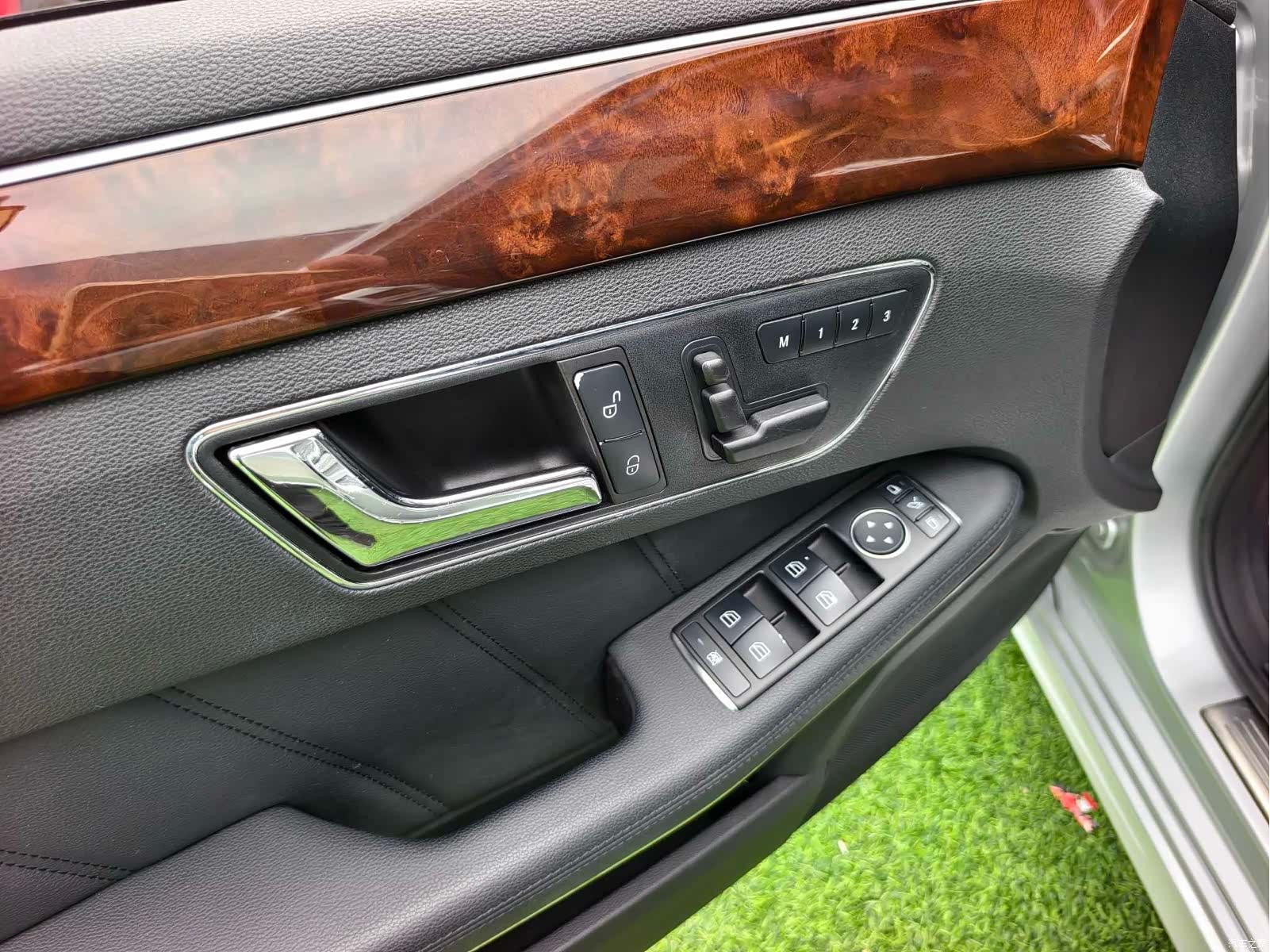 Mercedes-Benz E-Class, 2012 10