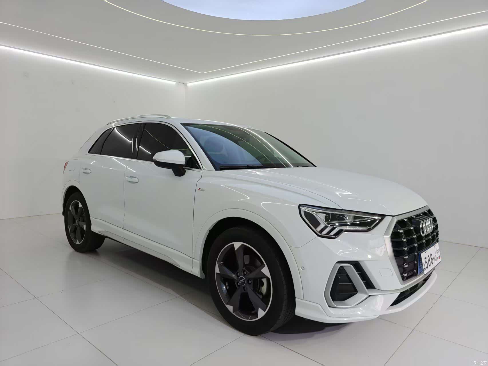Audi Q3, 2022 3