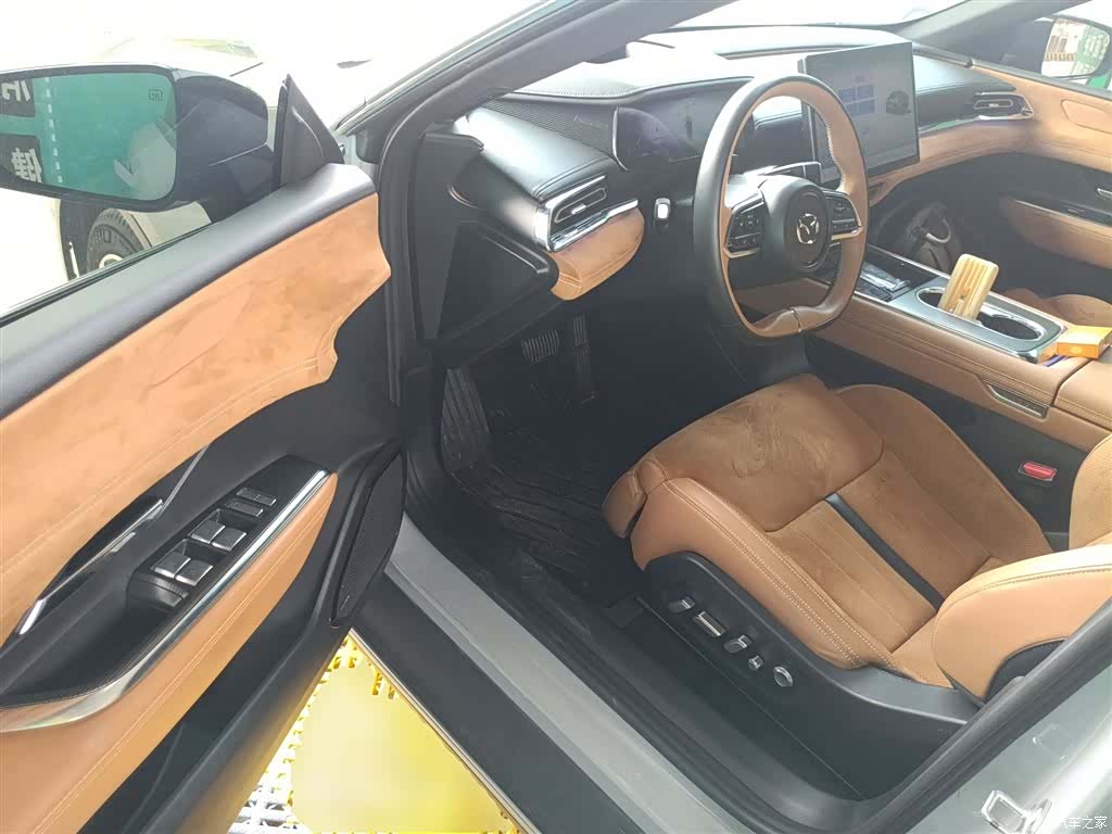 Mazda EZ-6, 2025 12