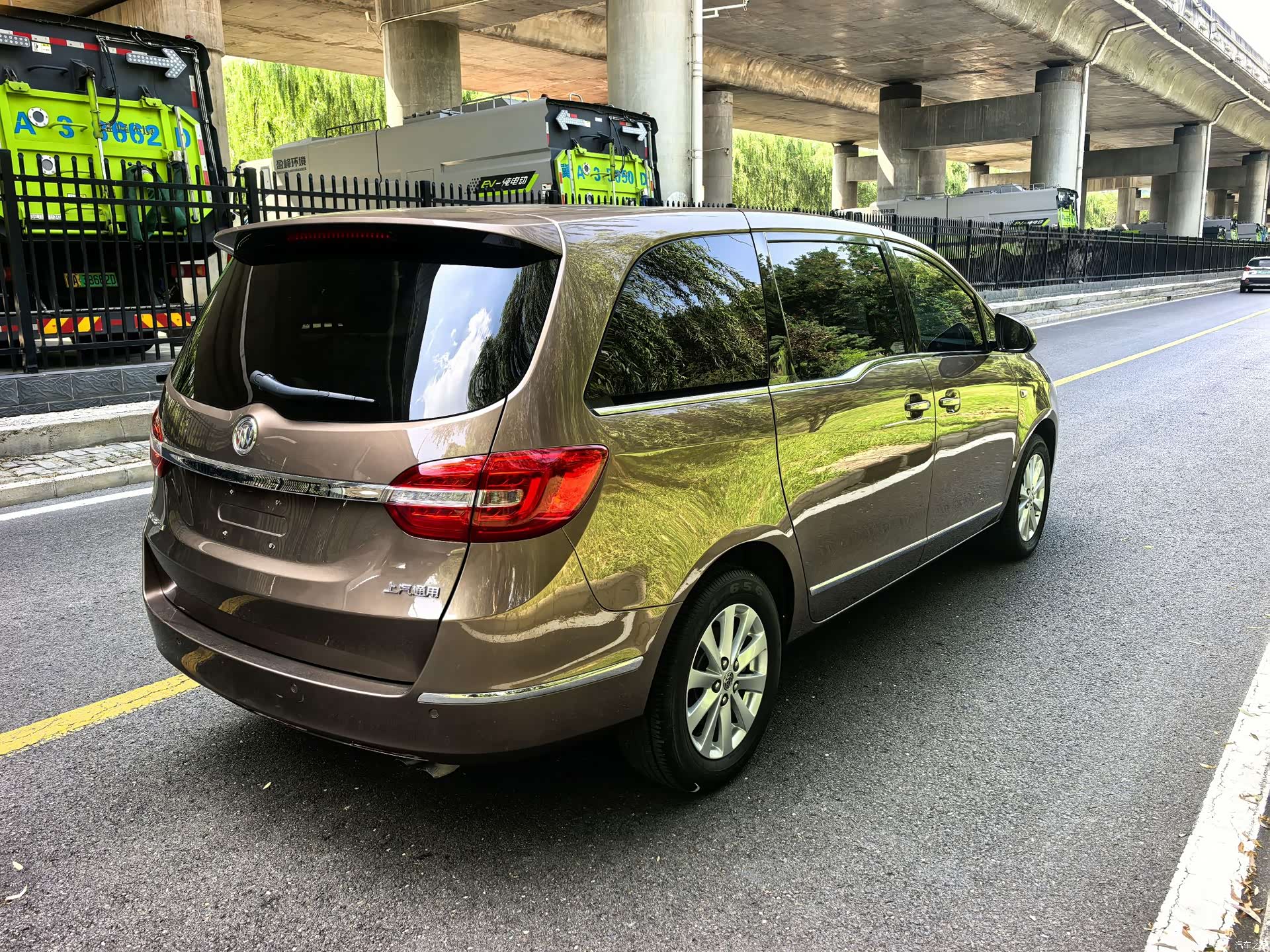 Buick GL8, 2020 8