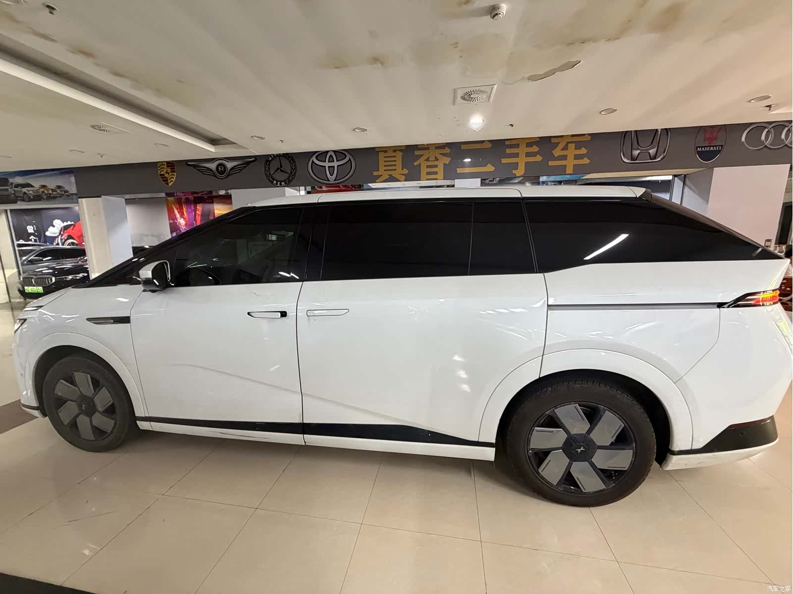 Xpeng X9, 2024 11
