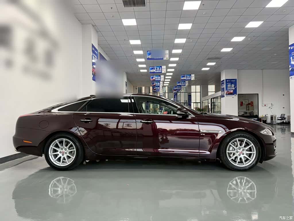Jaguar XJ, 2017 11