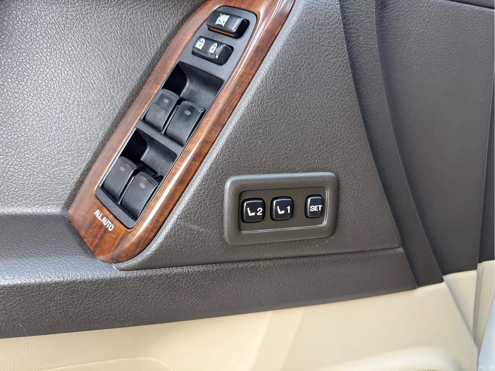 Toyota Prado, 2011 12