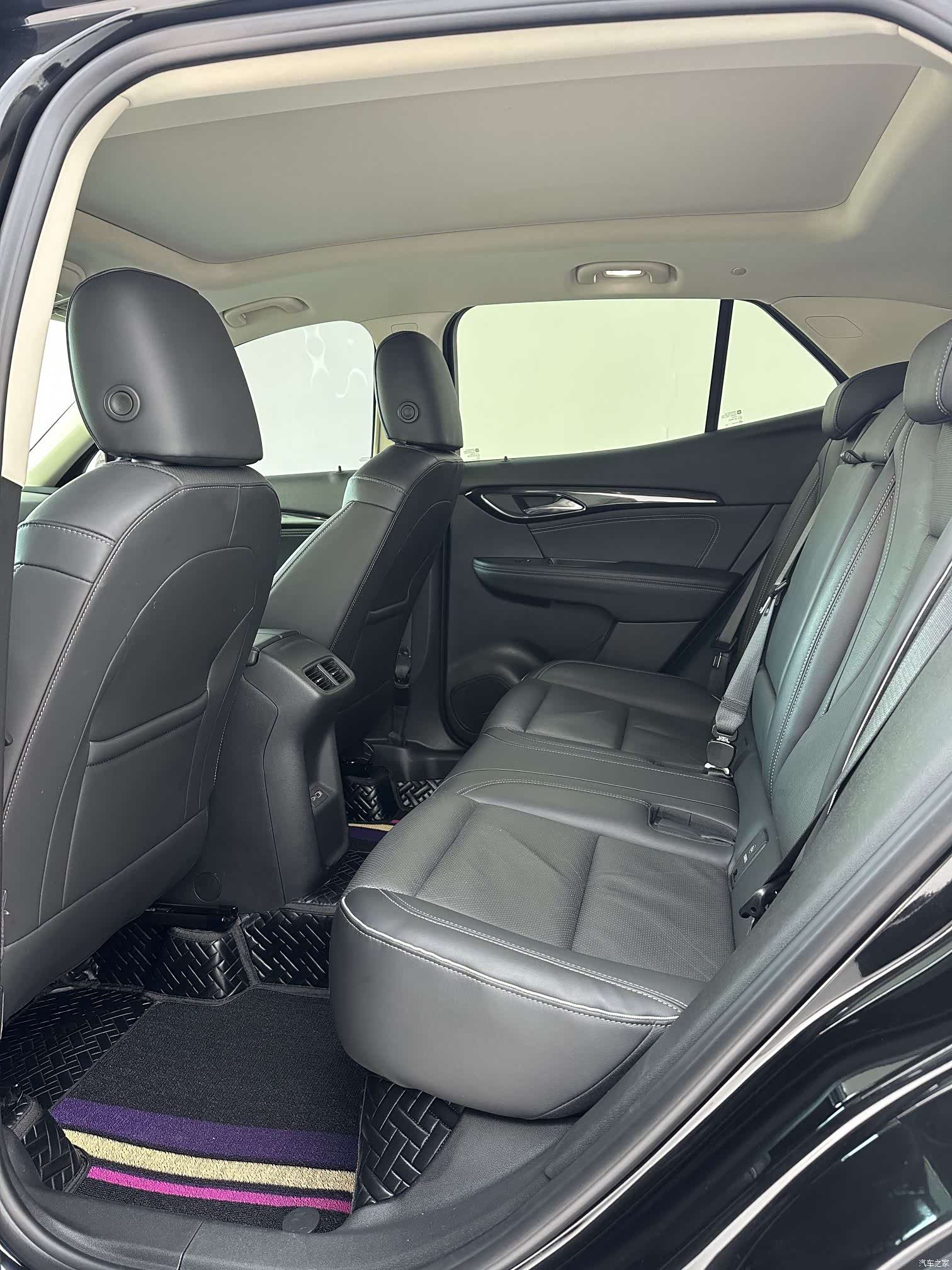 Buick Envision, 2023 все фото