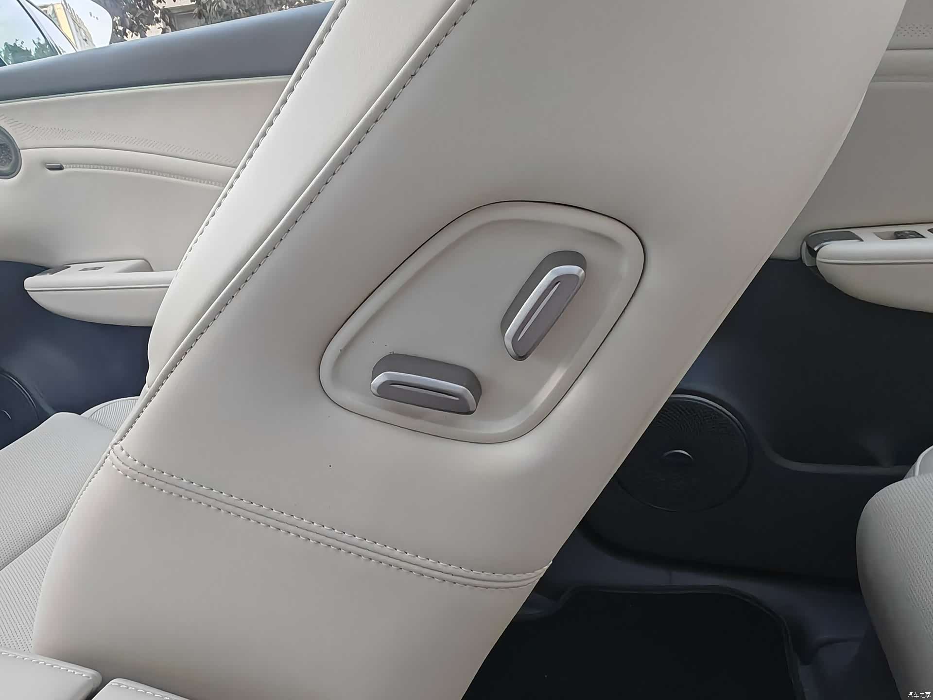 Hongqi HS6, 2026 14