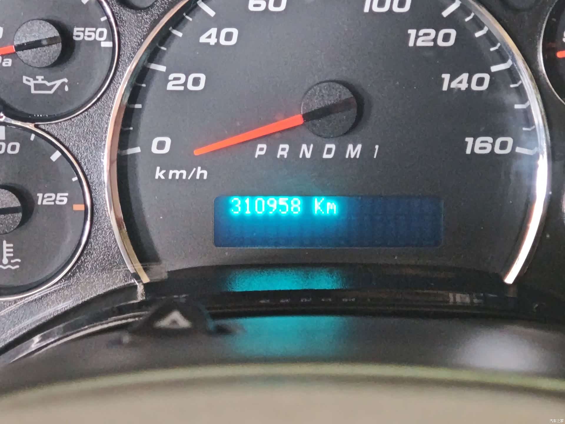 GMC SAVANA, 2015 24