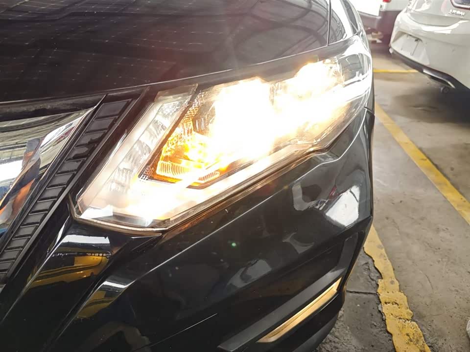 Nissan Qijun