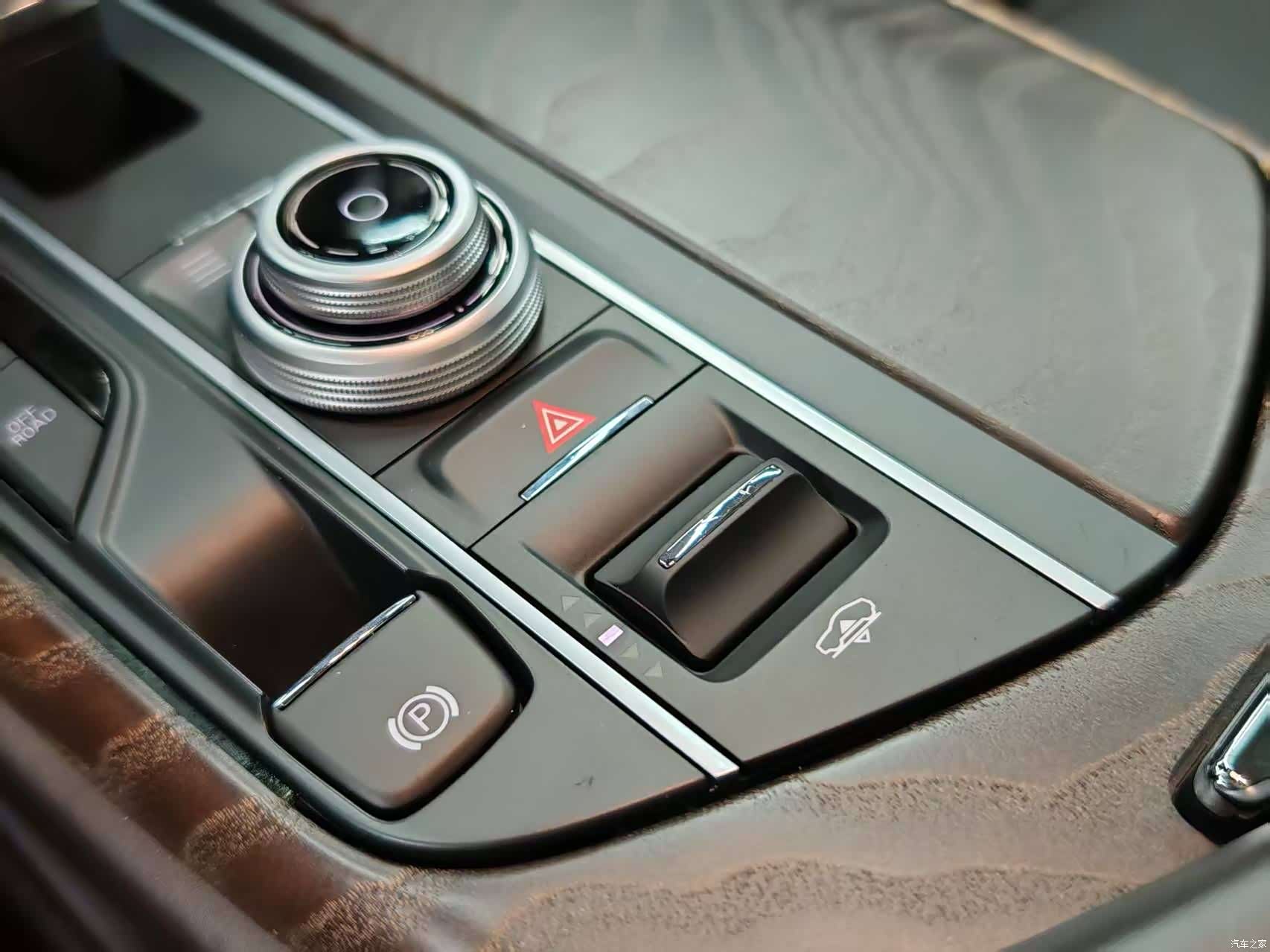 Maserati Levante, 2017 24