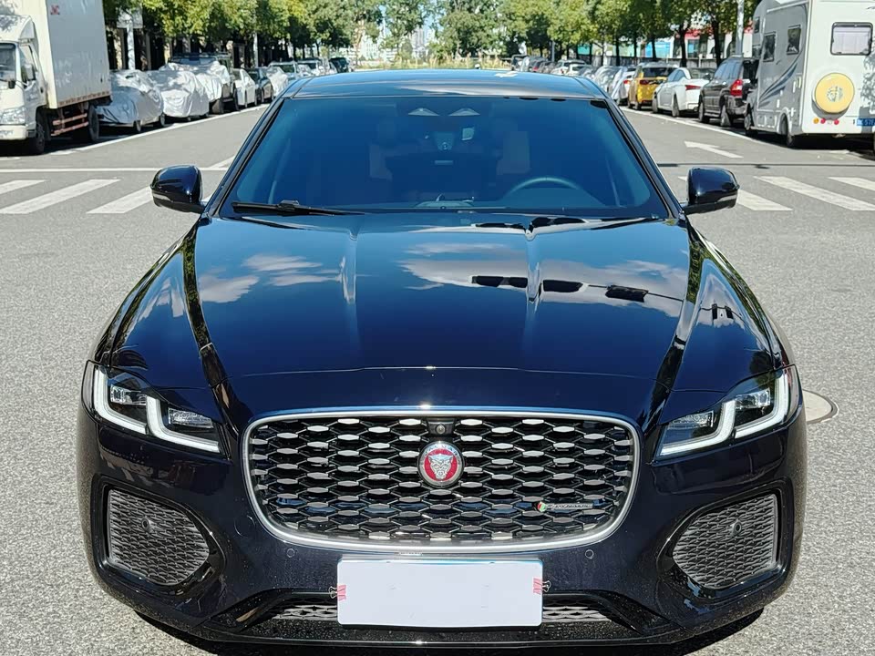Jaguar XFL