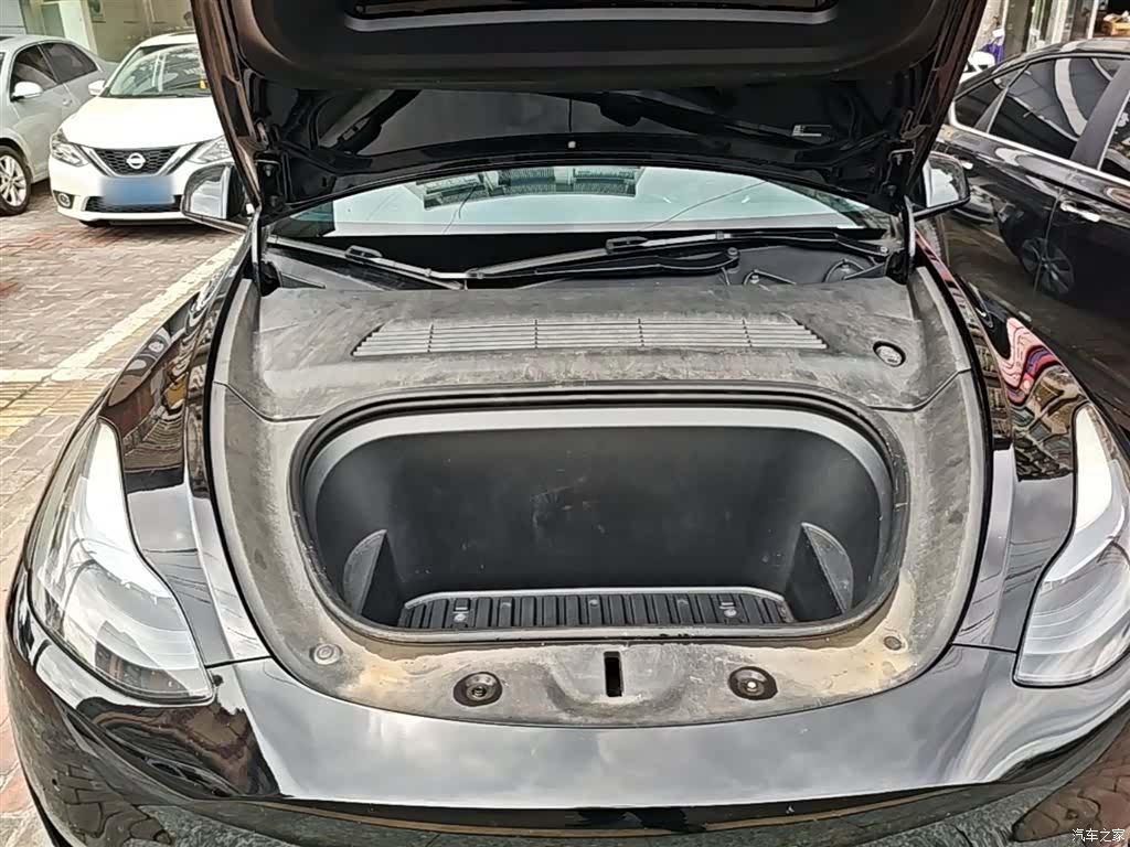 Tesla Model Y, 2023 20