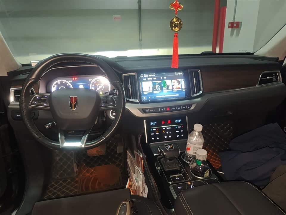 Hongqi HS7