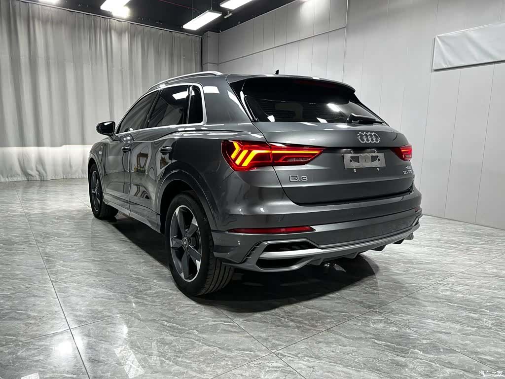 Audi Q3, 2023 4