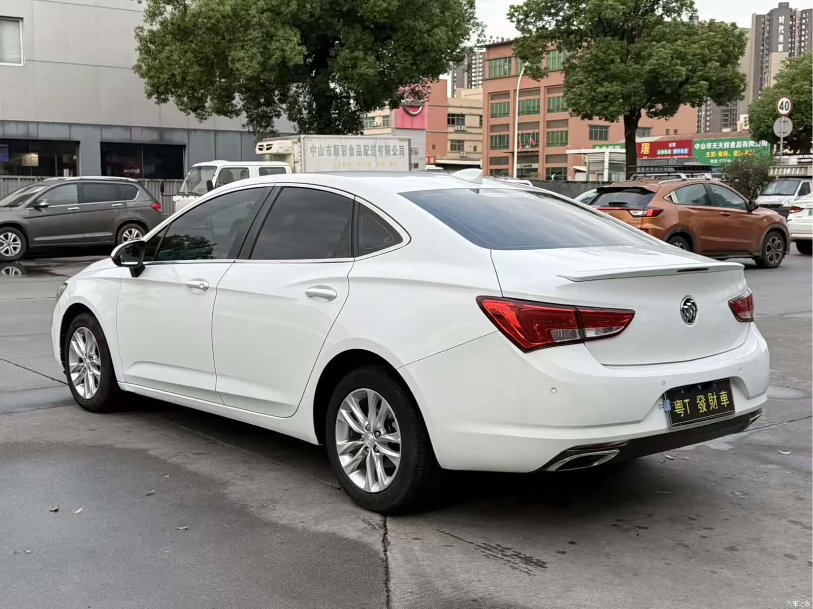 Buick Verano, 2018 7