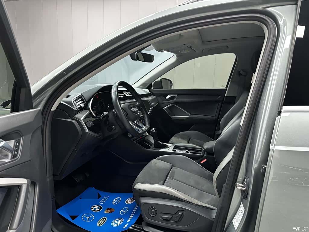 Audi Q3, 2023 10
