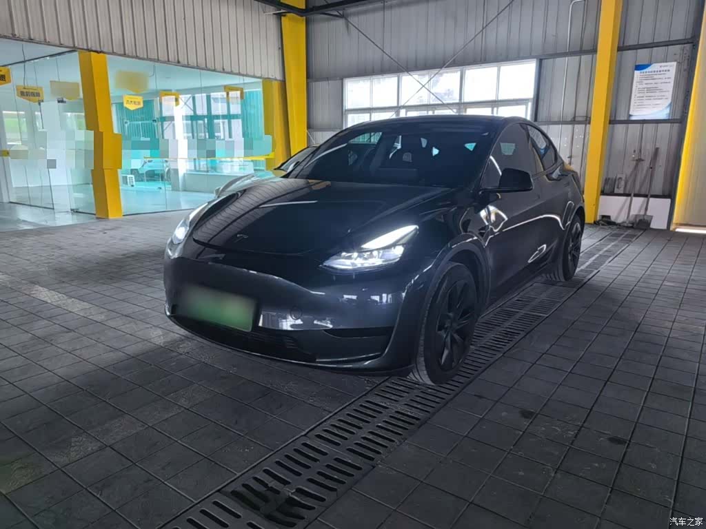 Tesla Model Y, 2024 2