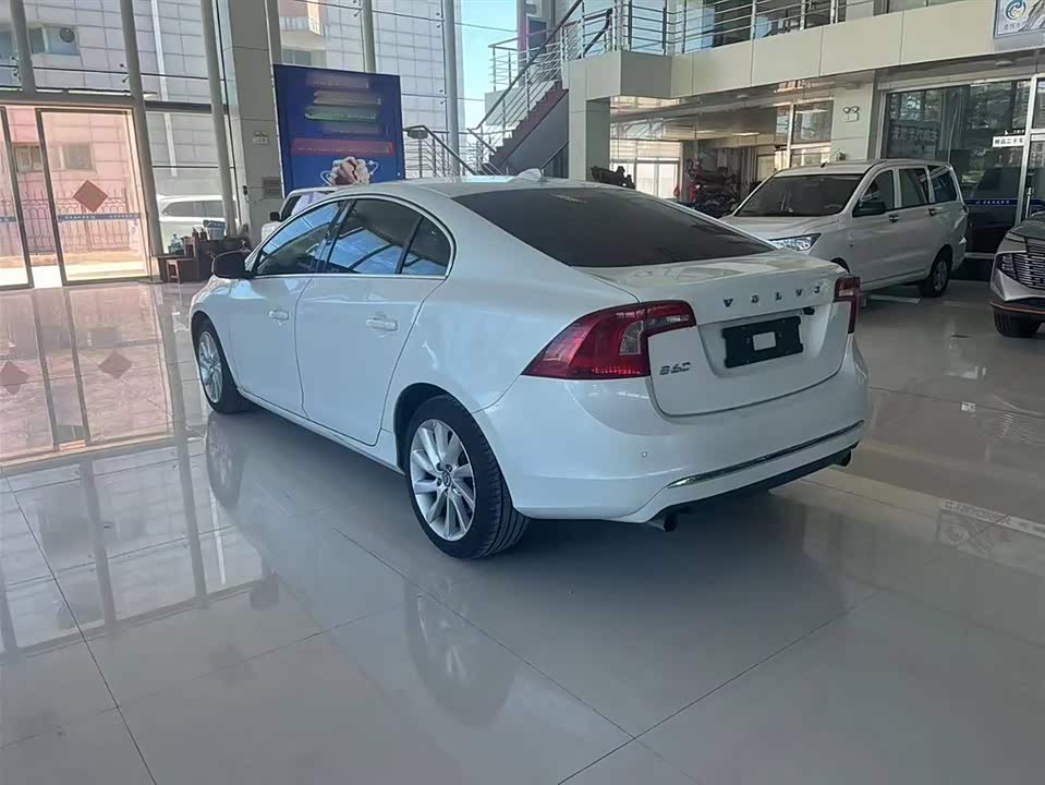 Volvo S60