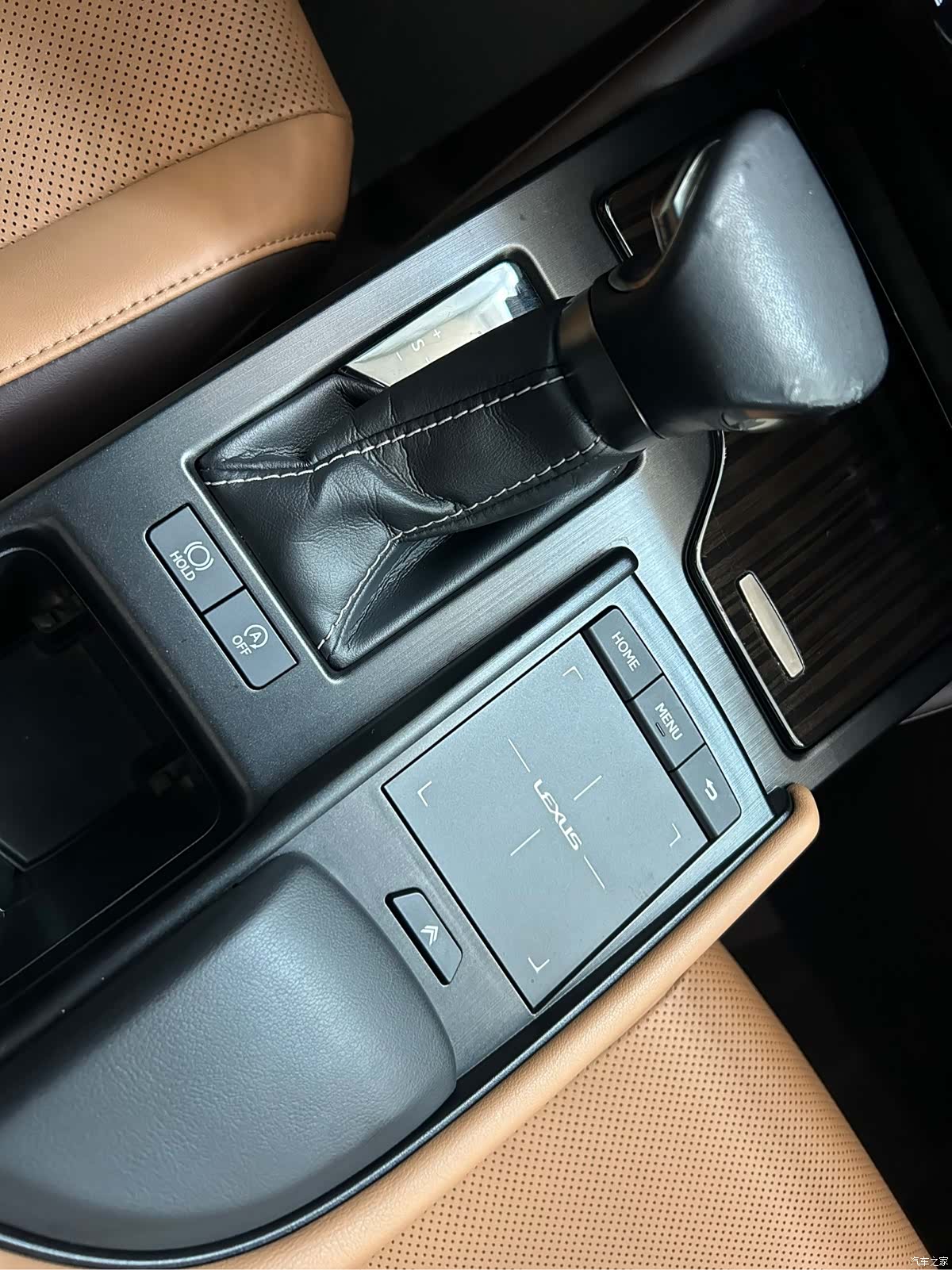 Lexus ES, 2019 17