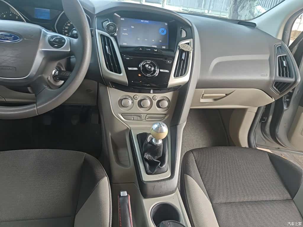 Ford Focus, 2014 13