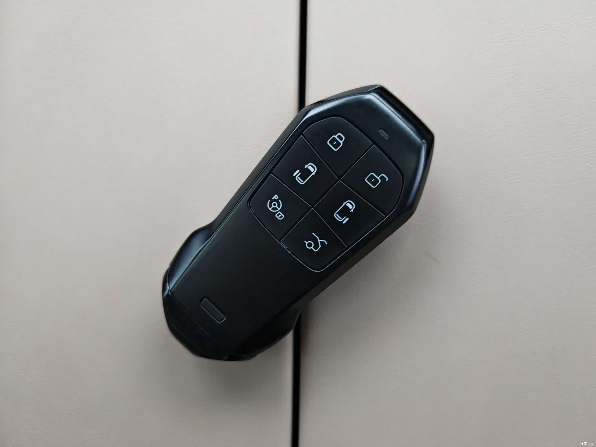 Xpeng X9, 2024 19