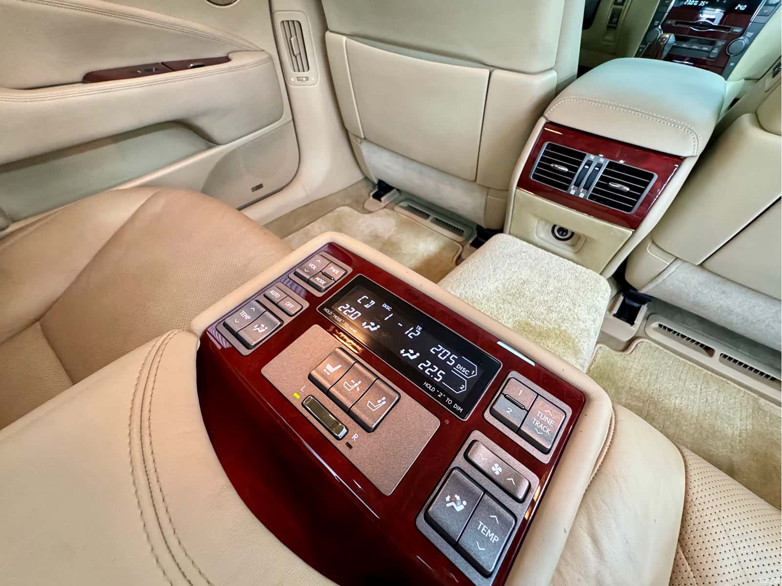 Lexus LS, 2007 11
