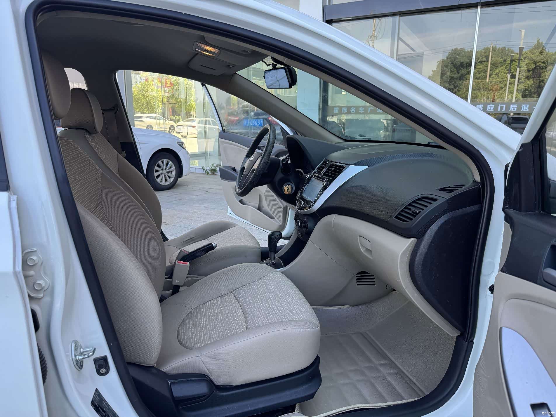 Hyundai GLS, 2016 11