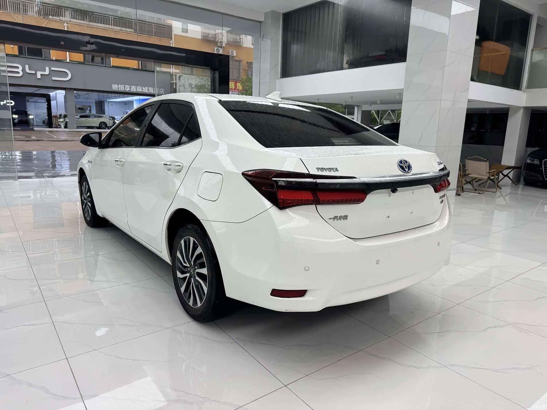 Toyota Corolla, 2018 все фото