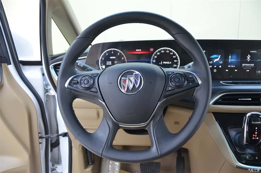 Buick GL8, 2021 9