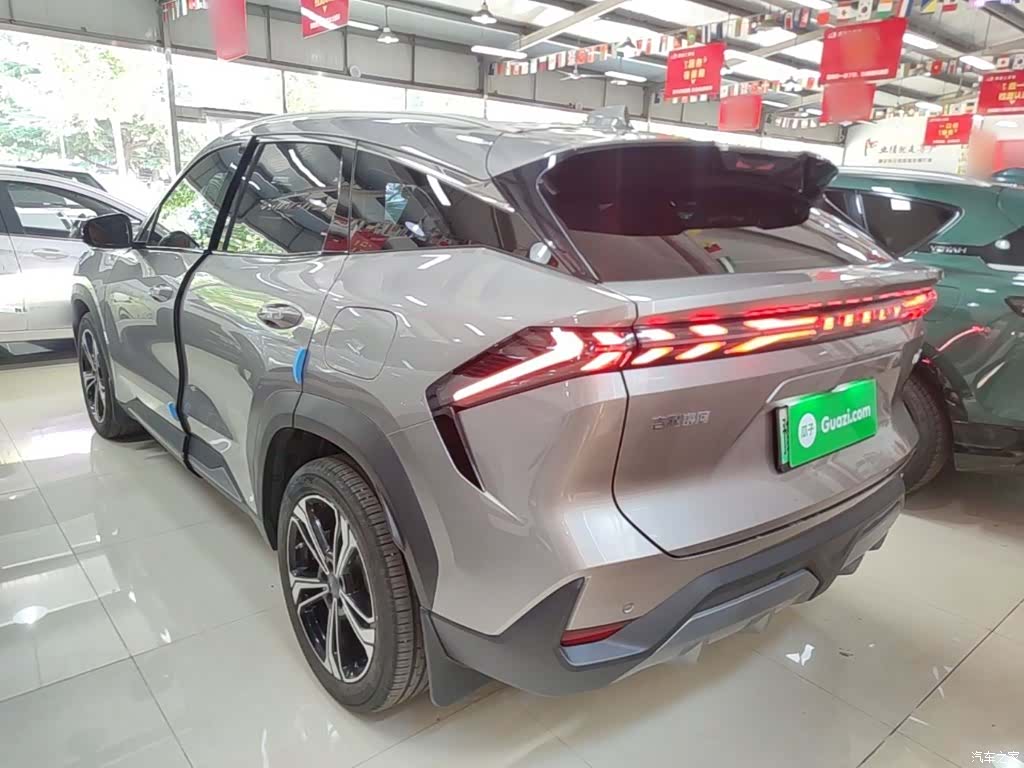 Geely Galaxy L7, 2025 23