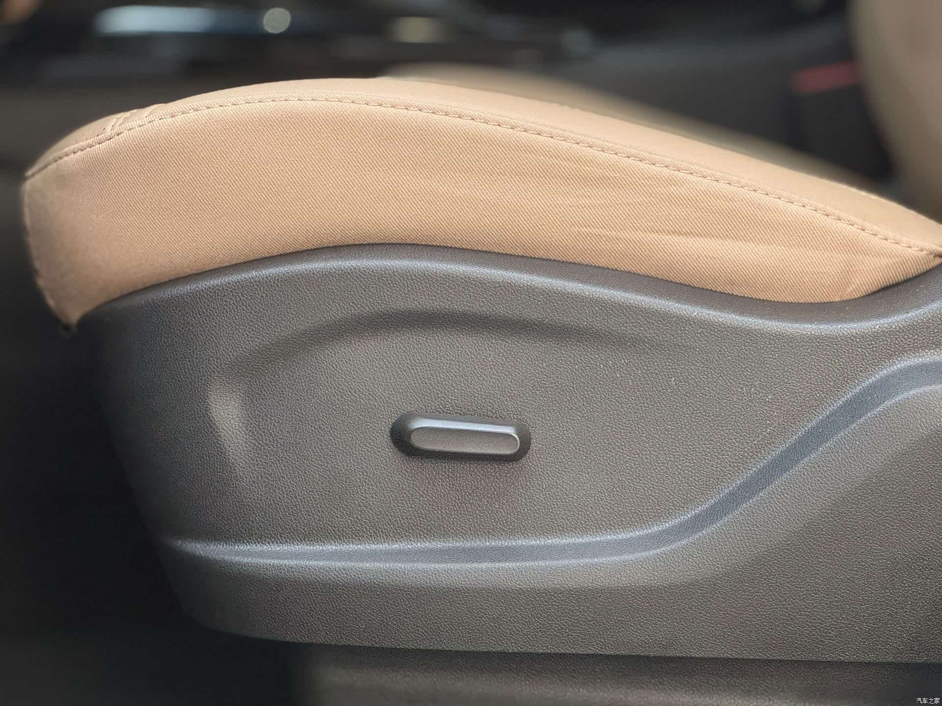 Buick GL6, 2022 4