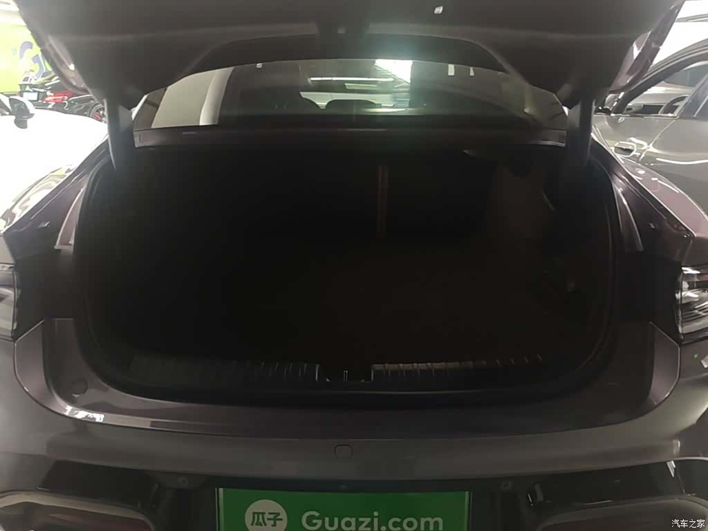 Xiaomi SU7, 2025 19