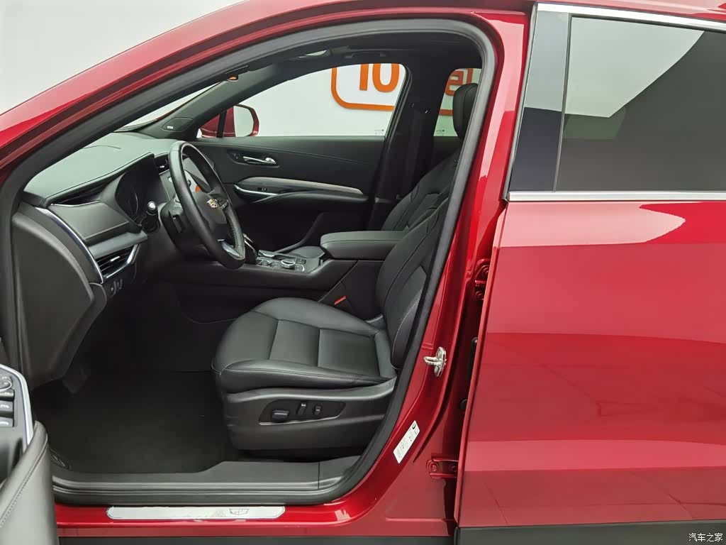 Cadillac XT4, 2021 10