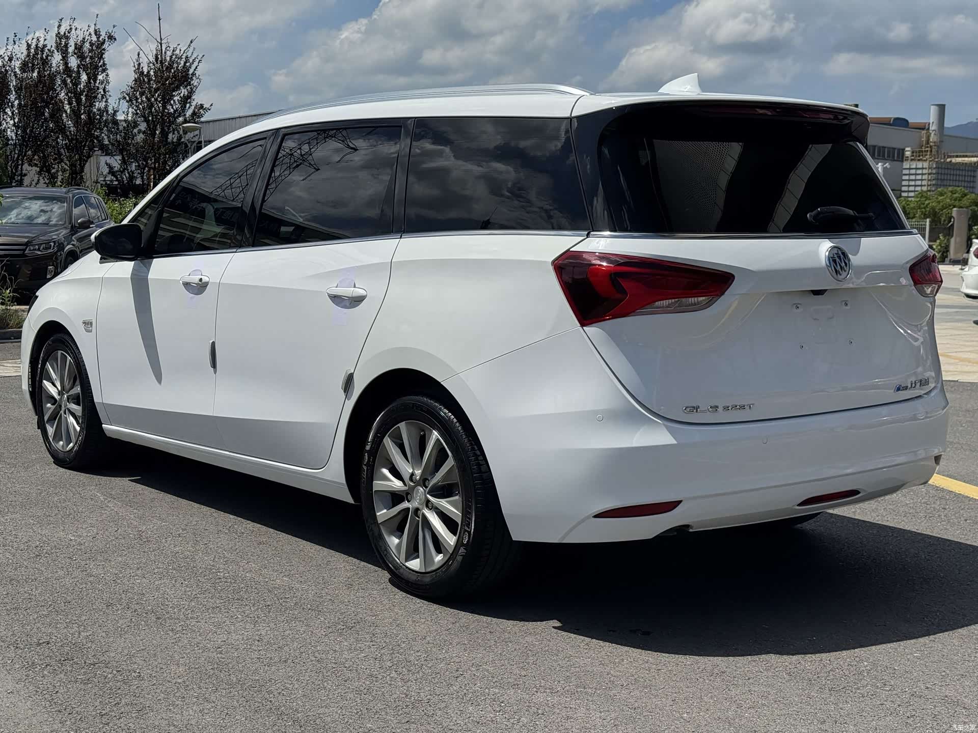 Buick GL6, 2022 18