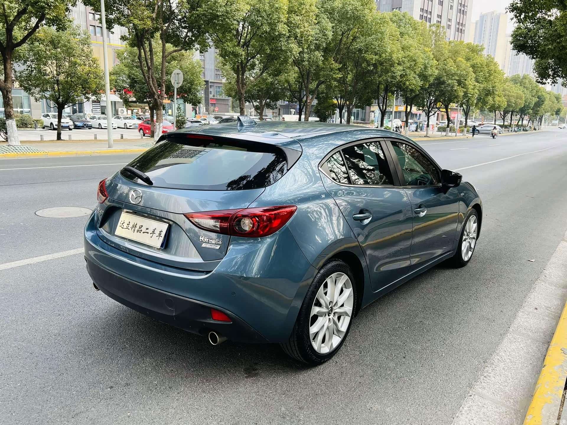 Mazda Mazda3, 2015 15