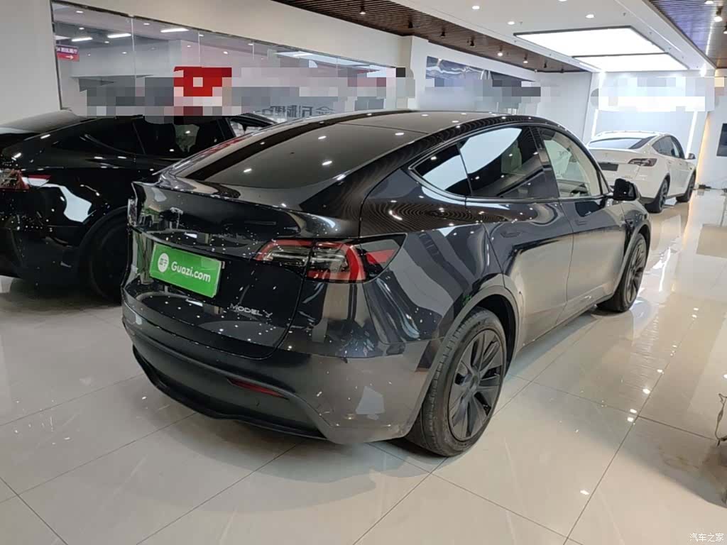 Tesla Model Y, 2024 7