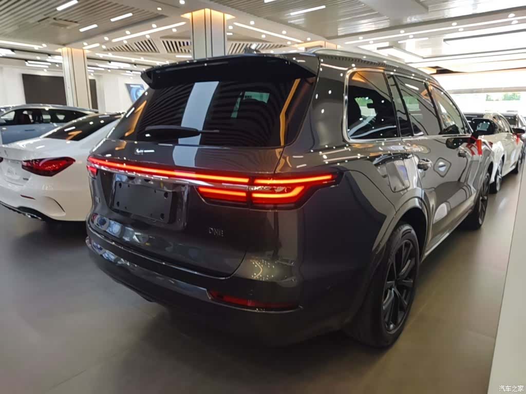 Li Auto ONE, 2022 7