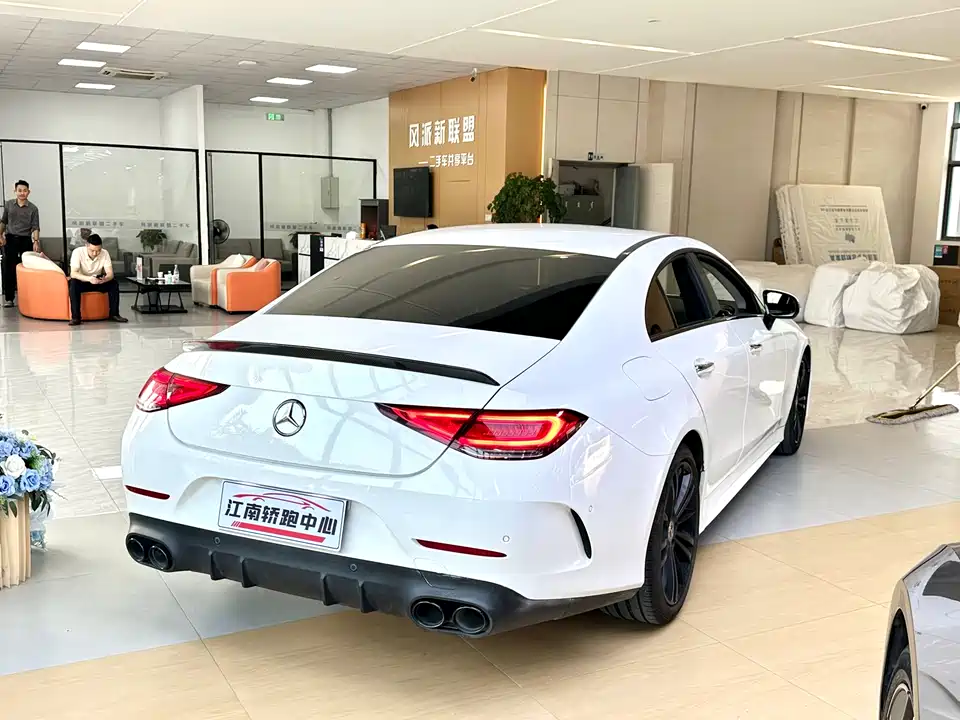 Mercedes-Benz CLS