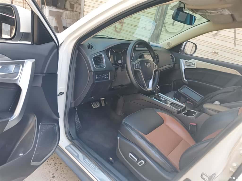 Geely X6, 2016 16