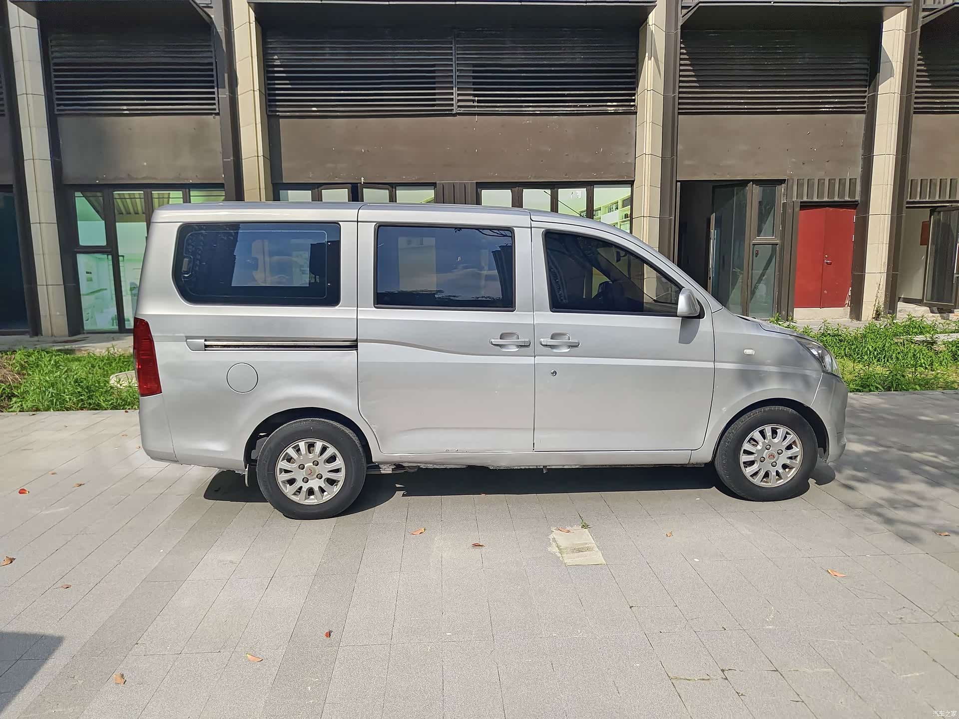 Wuling V, 2020 все фото