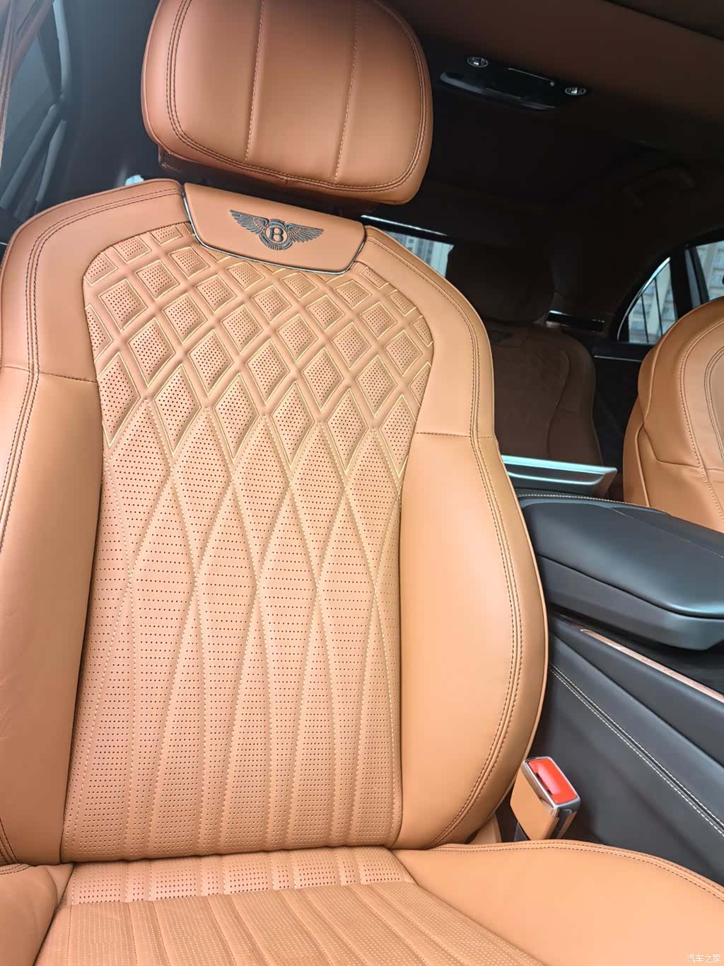 Bentley Flying Spur, 2023 18