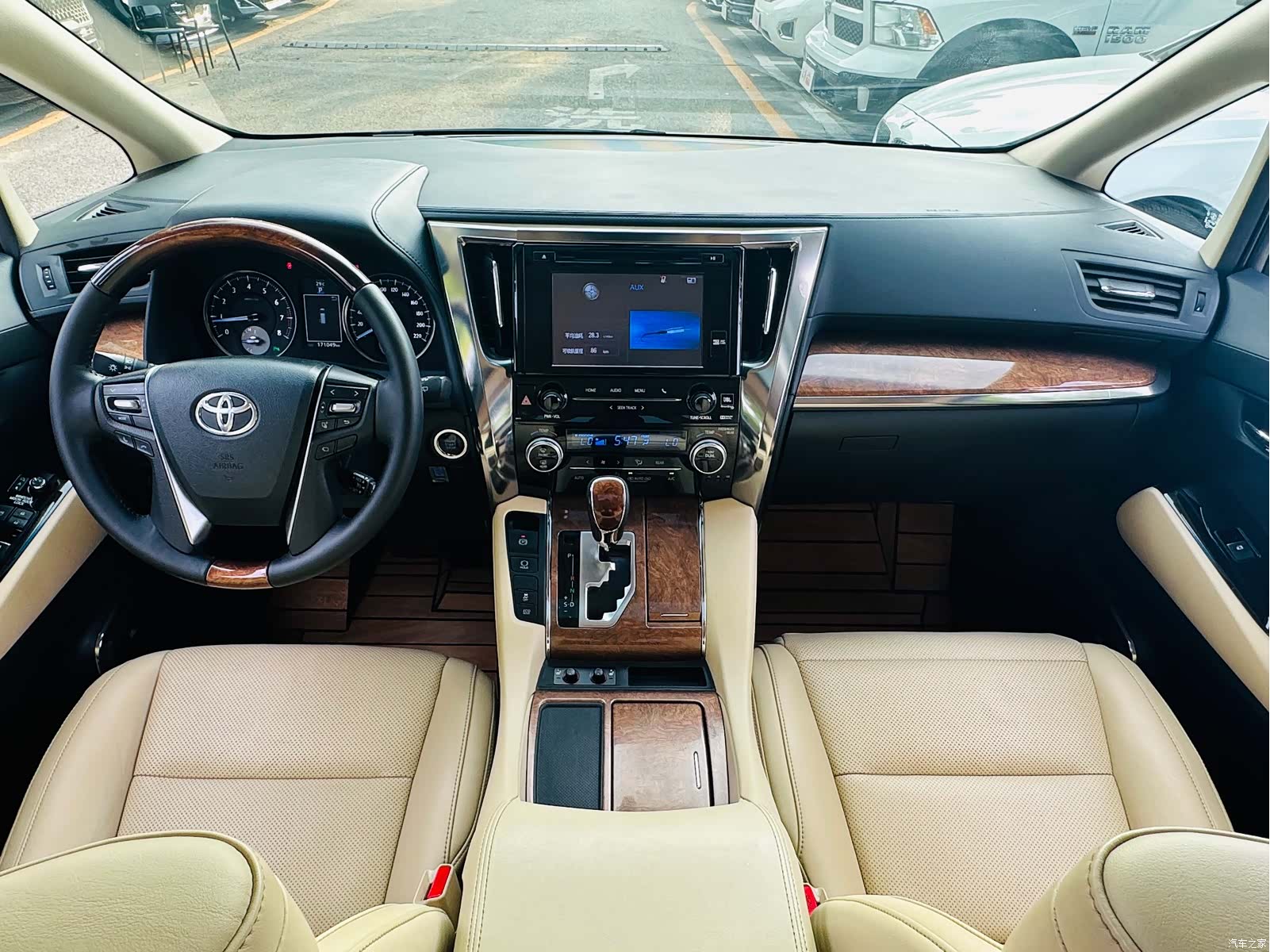 Toyota Alphard, 2018 19