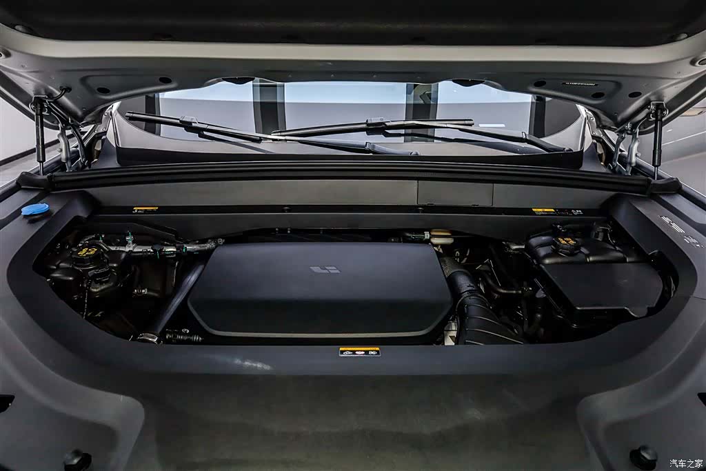 Li Auto L9, 2025 9
