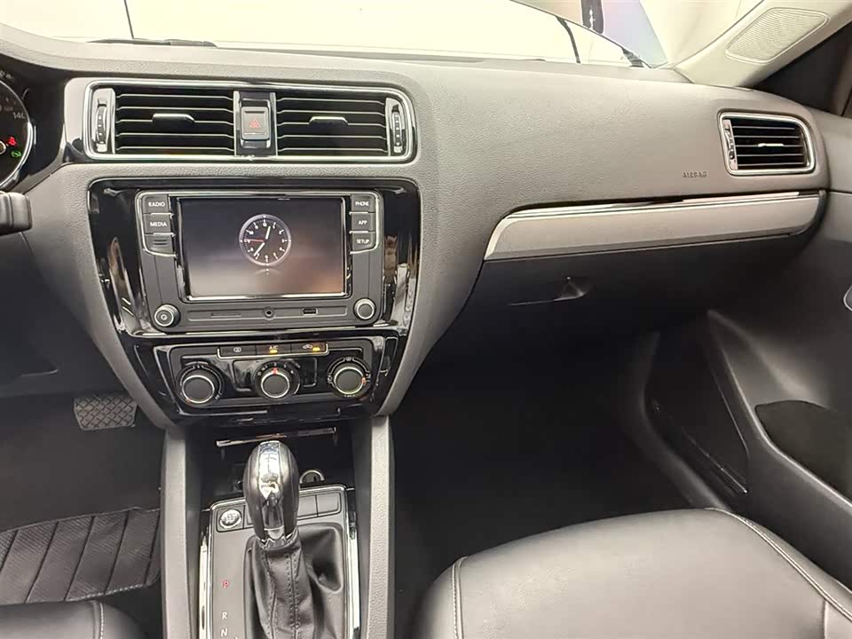 Volkswagen Sagitar Volkswagen Sagitar