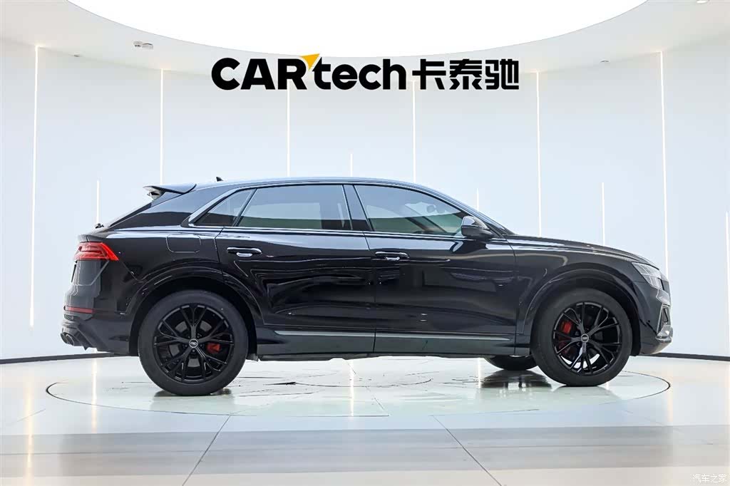 Audi Q8, 2022 4