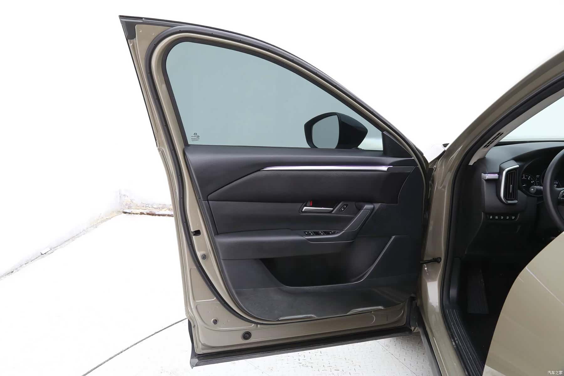 Mazda CX-50, 2023 11