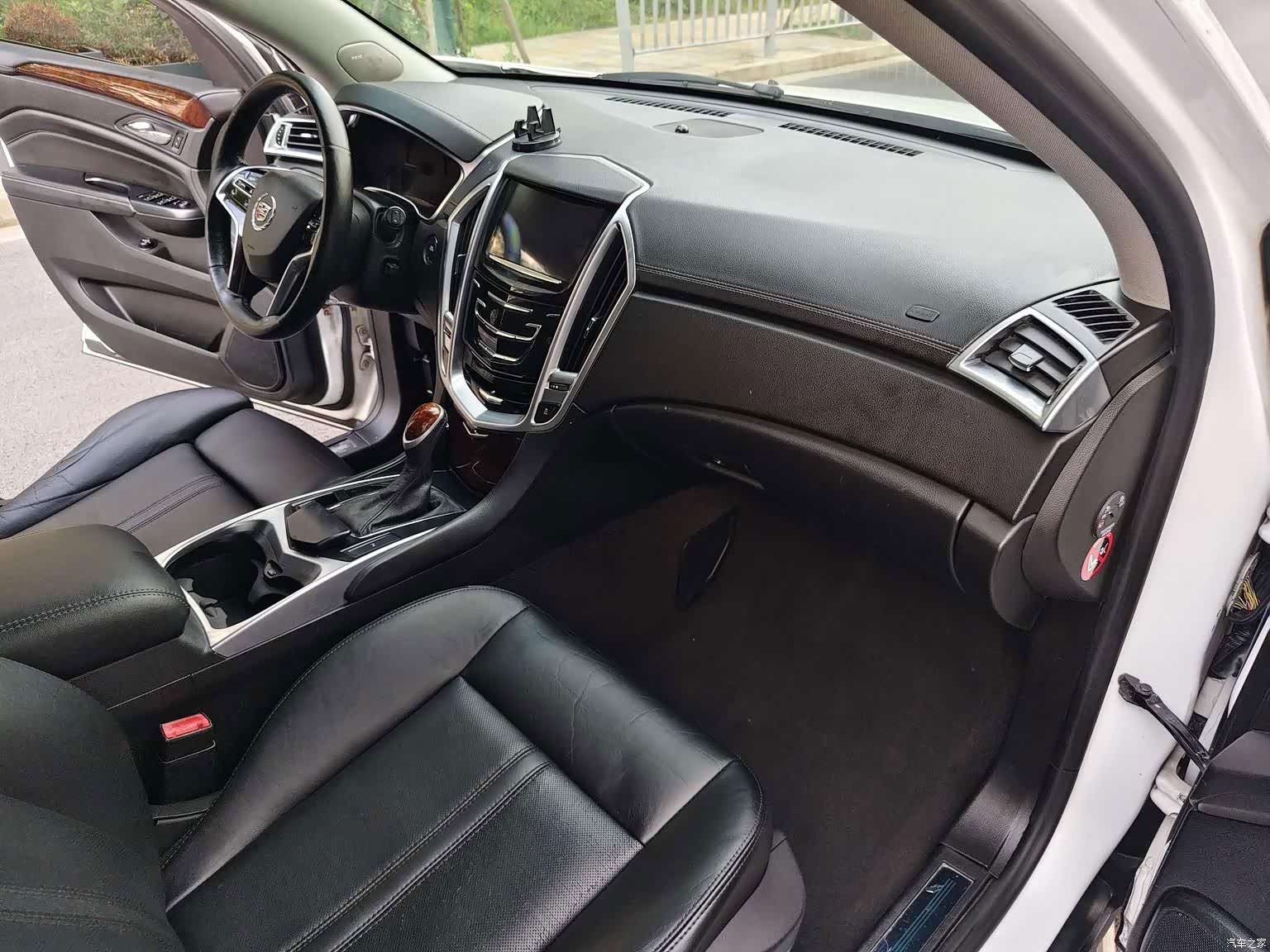 Cadillac SRX, 2014 8
