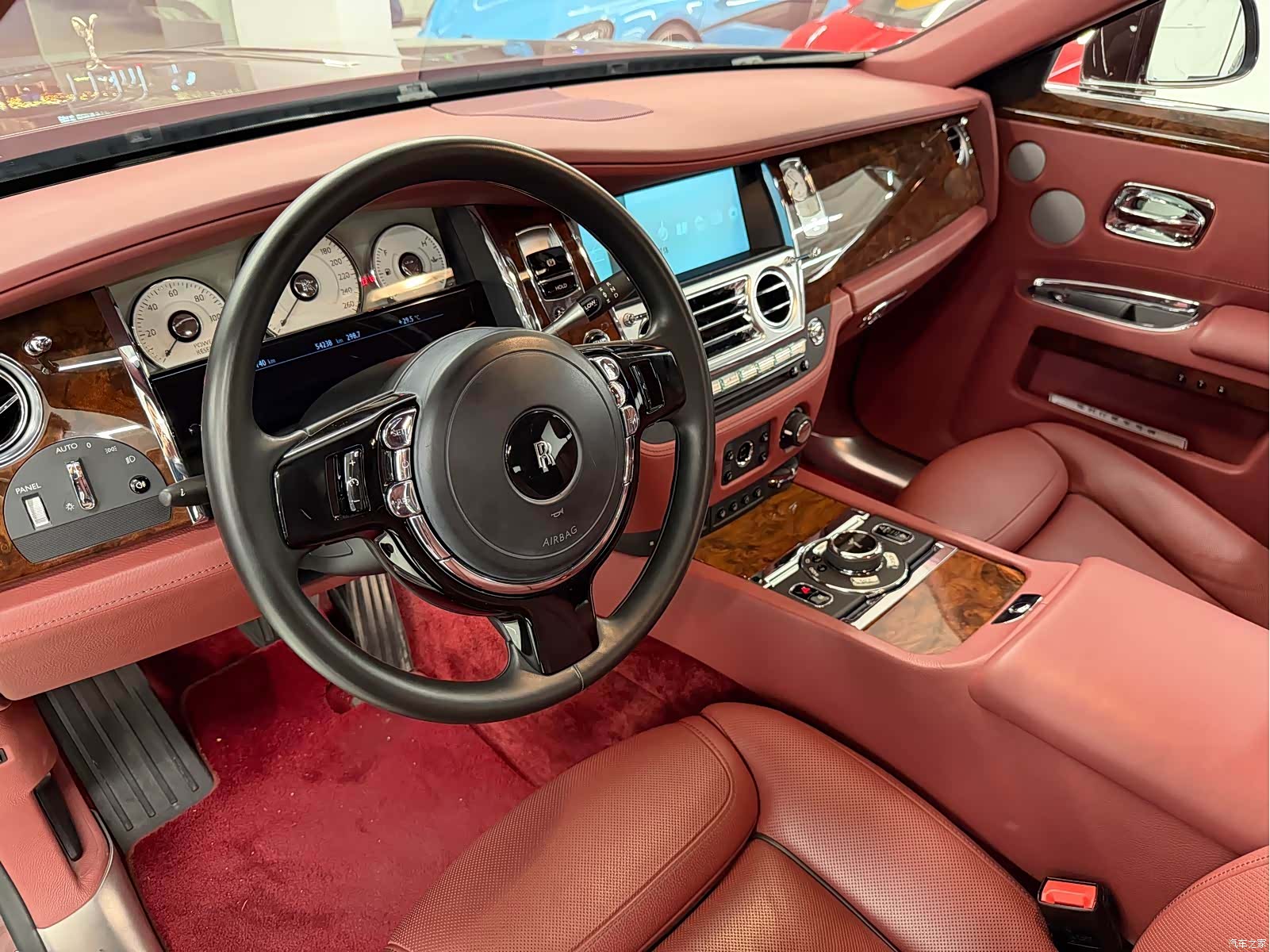 Rolls-Royce Ghost, 2018 2