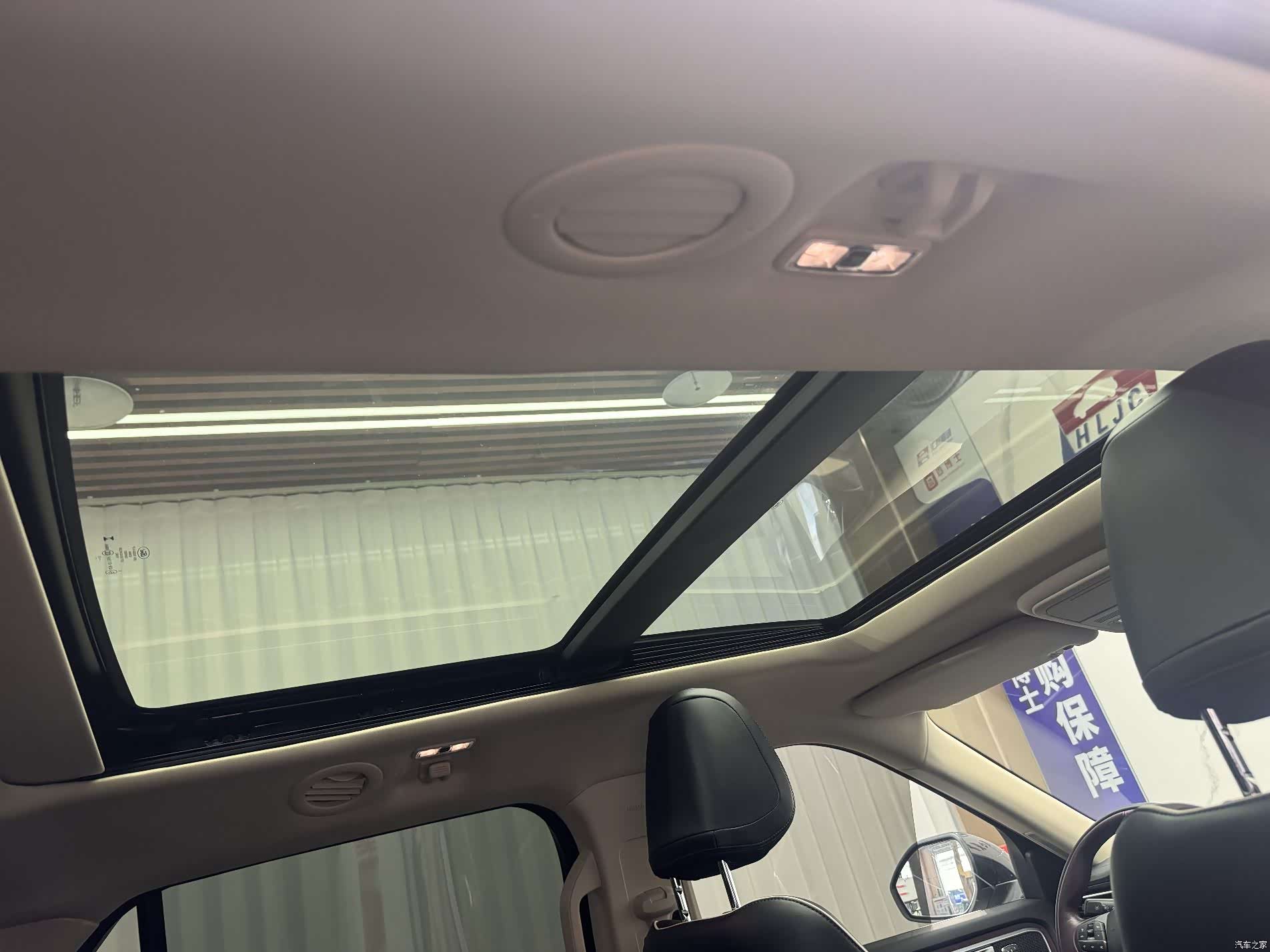 Ford Explorer, 2023 16