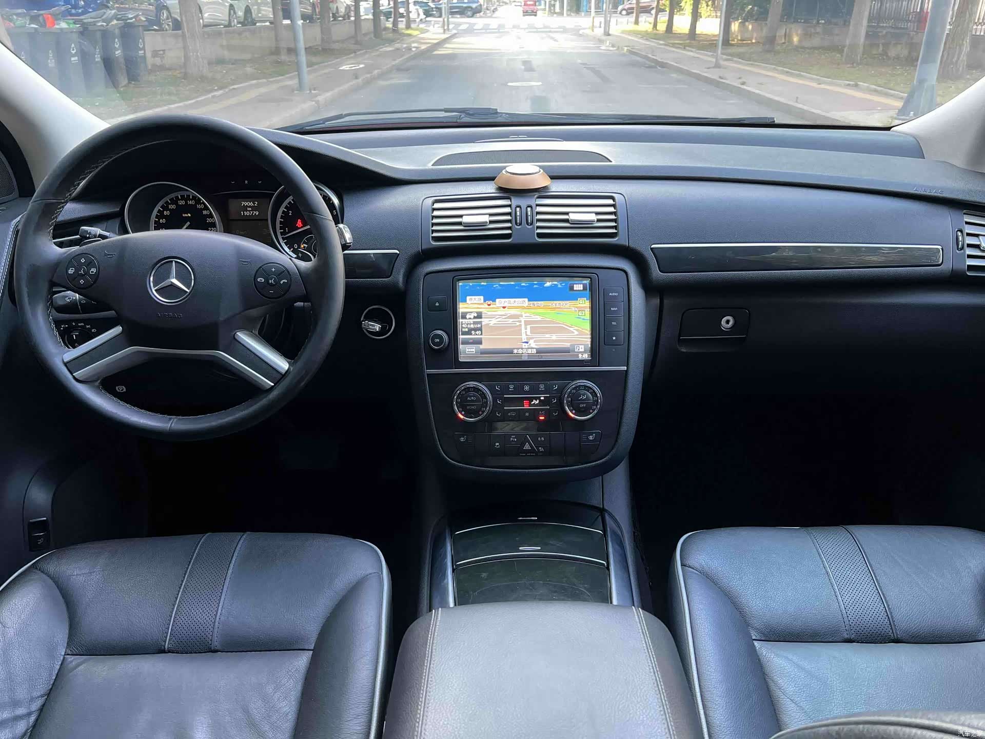 Mercedes-Benz R-Class, 2016 11