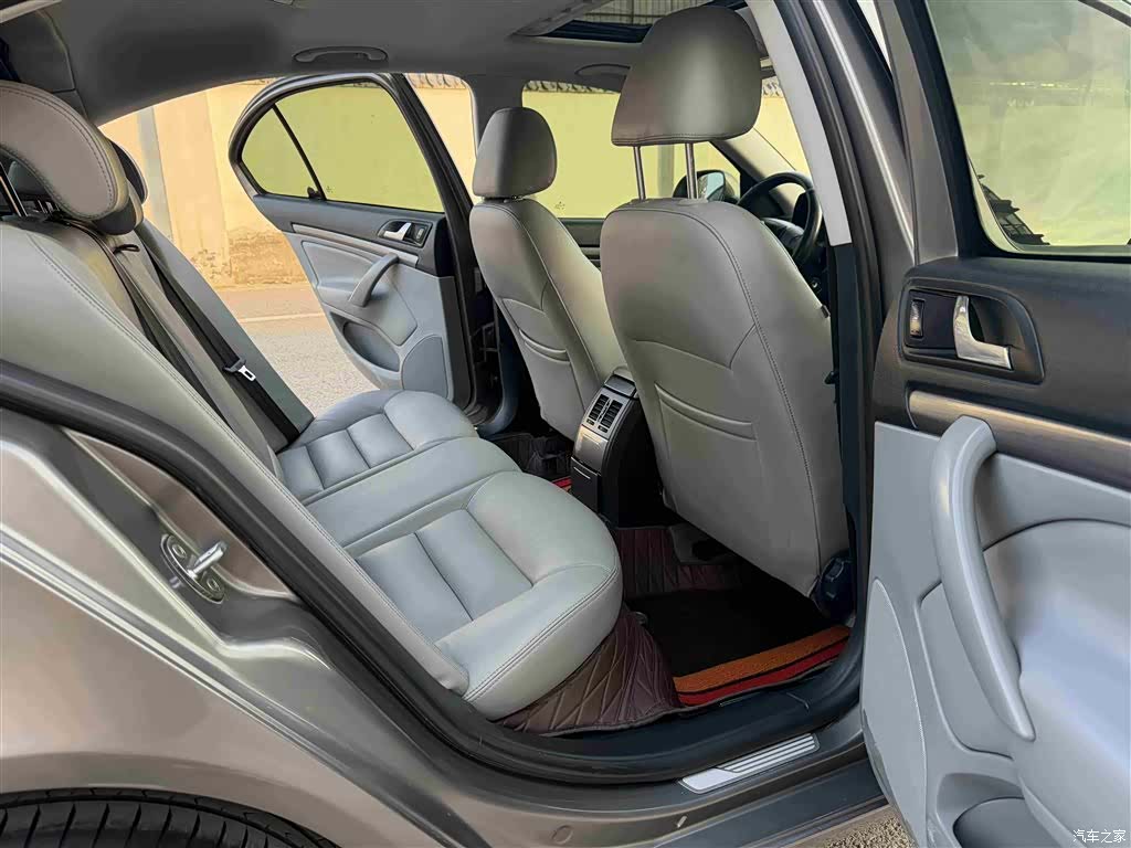 Skoda Octavia, 2013 7