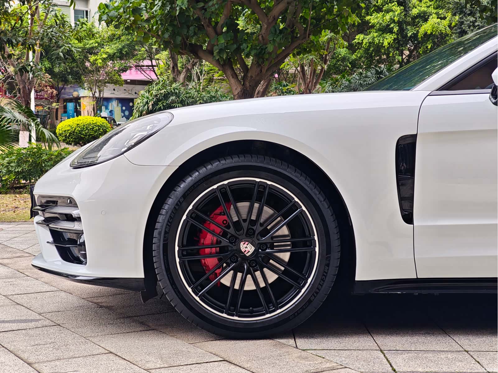 Porsche Panamera, 2018 все фото